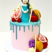 Elsa Drip Cake