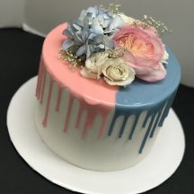 Gender Reveal Drip Cake