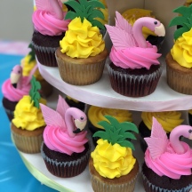 Flamingo and Pineapple Cupcakes