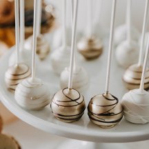 Golden Cake Pops 2