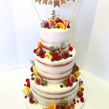 Semi Naked Cake with Fruits