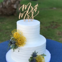 Texture Buttercream with Yellow Protea