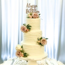 Textured Buttercream with Quicksand Roses